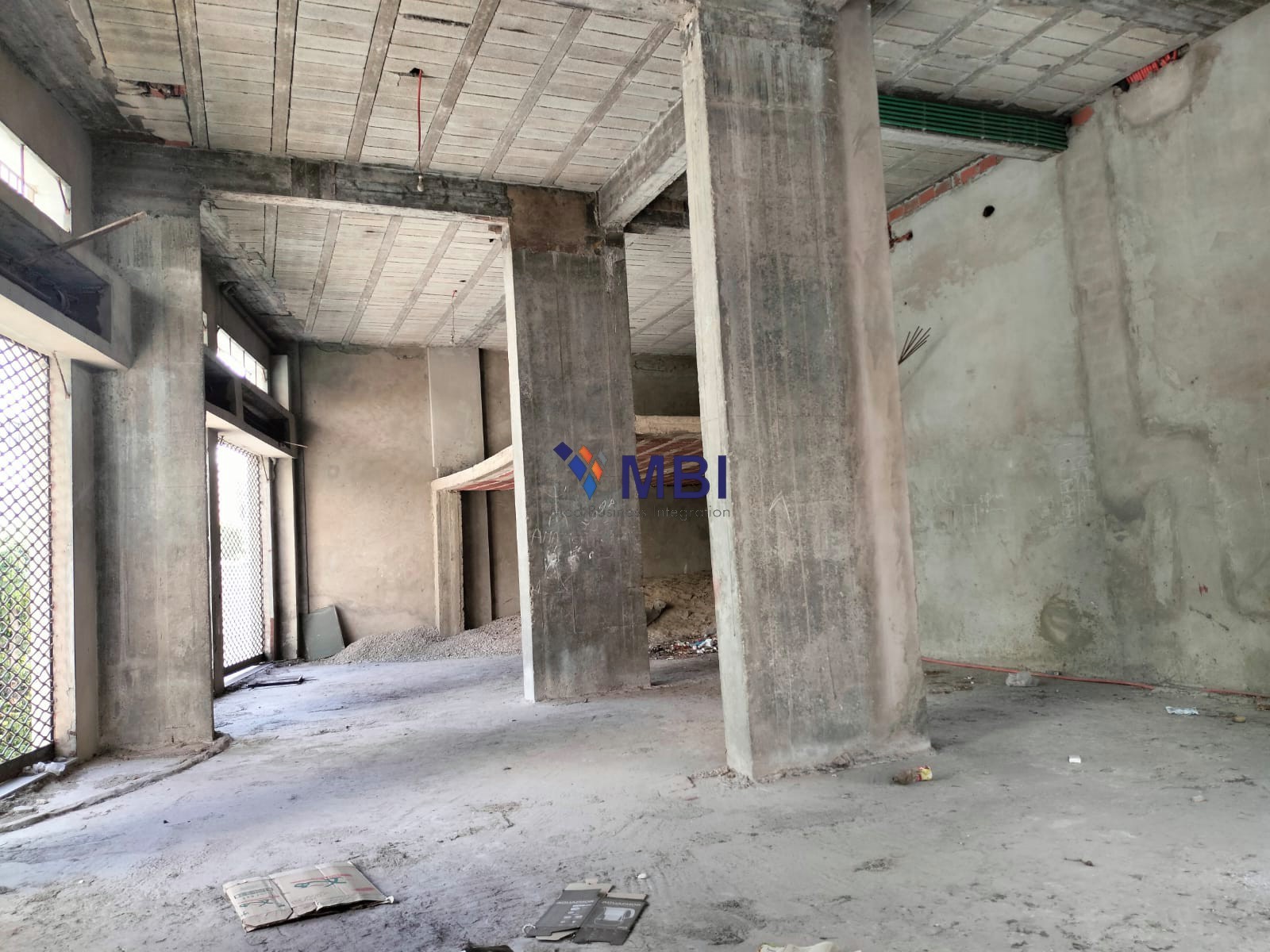 3 locaux à vendre V.C.As.1013 — 2