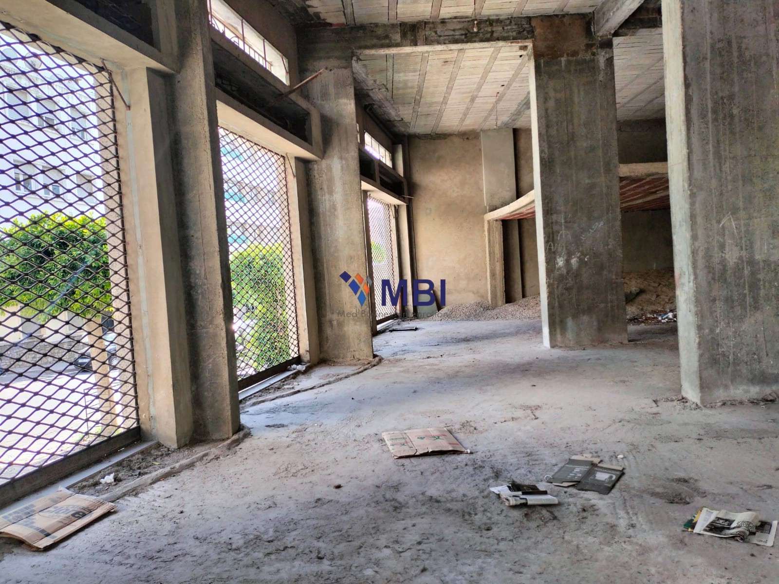 3 locaux à vendre V.C.As.1013 — 3