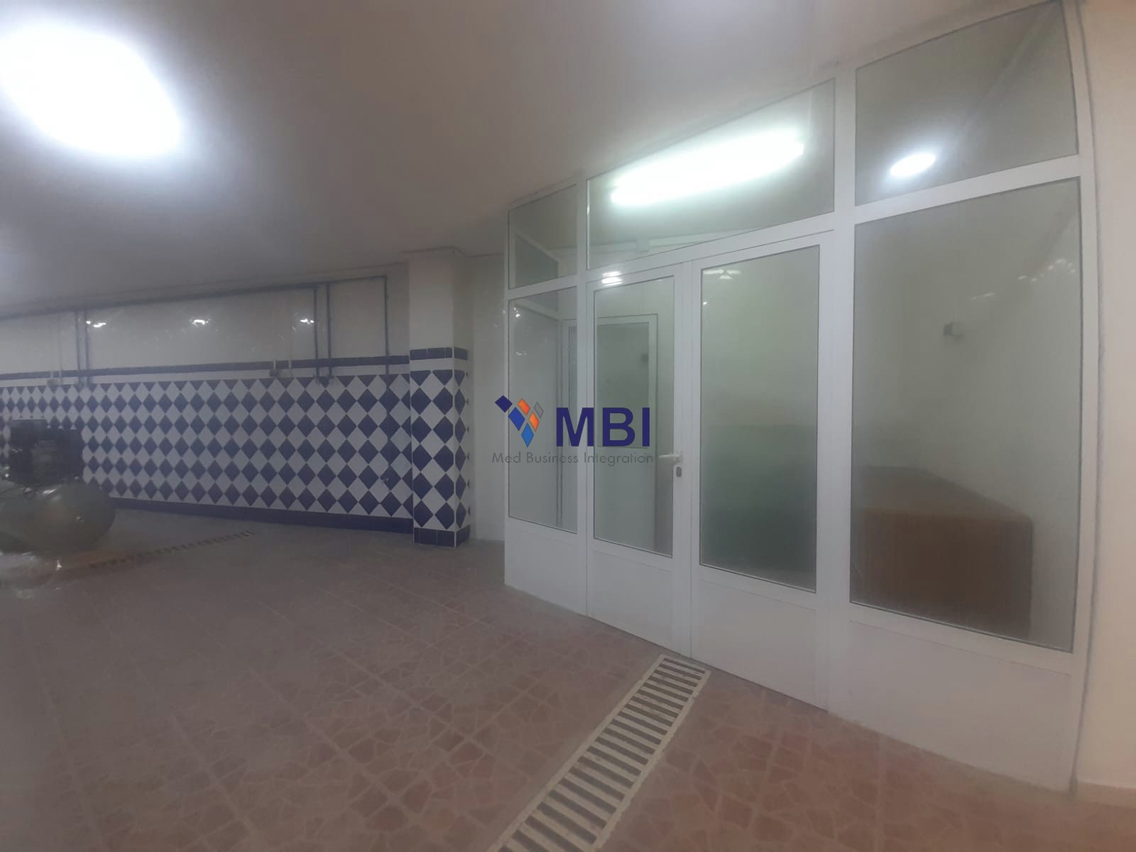 Local à vente V.C.As.1010 — 3
