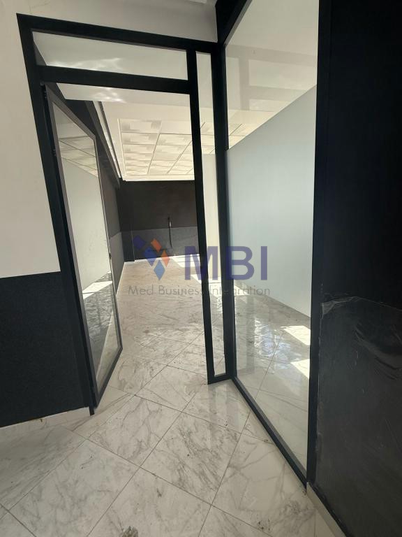 Bureau à vendre V.C.T.2082 — 2