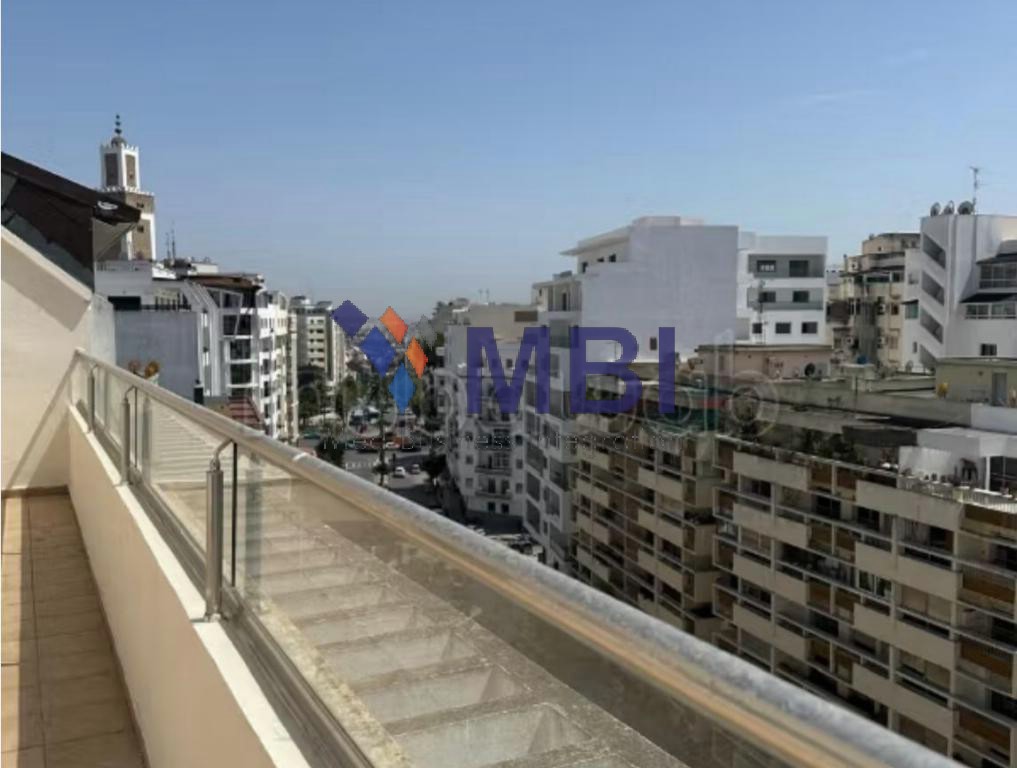 Appartement Vide à louer avec Grande Terrasse à Iberia L.I.O.2116