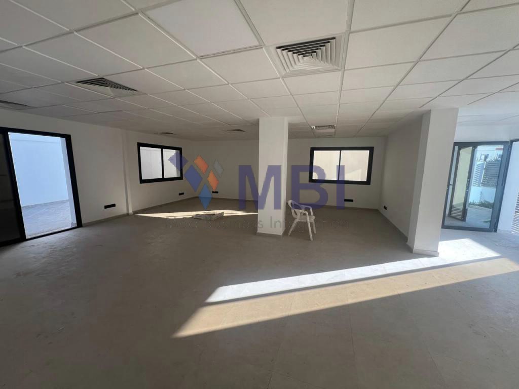 Bureau 260 m² à Val Fleuri — 10