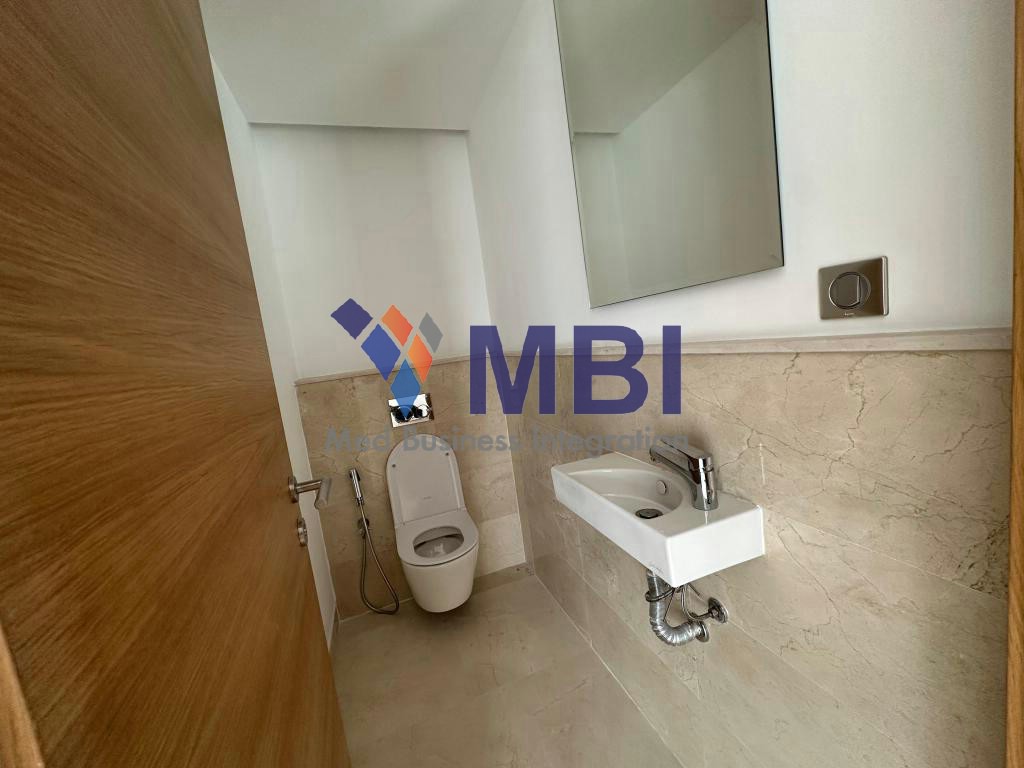 Appartement 200 m² f Centre ville — 10