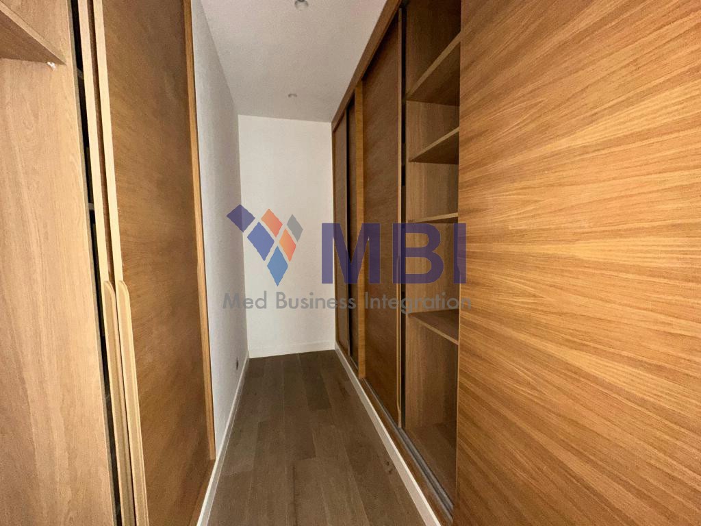 Appartement 200 m² f Centre ville — 9