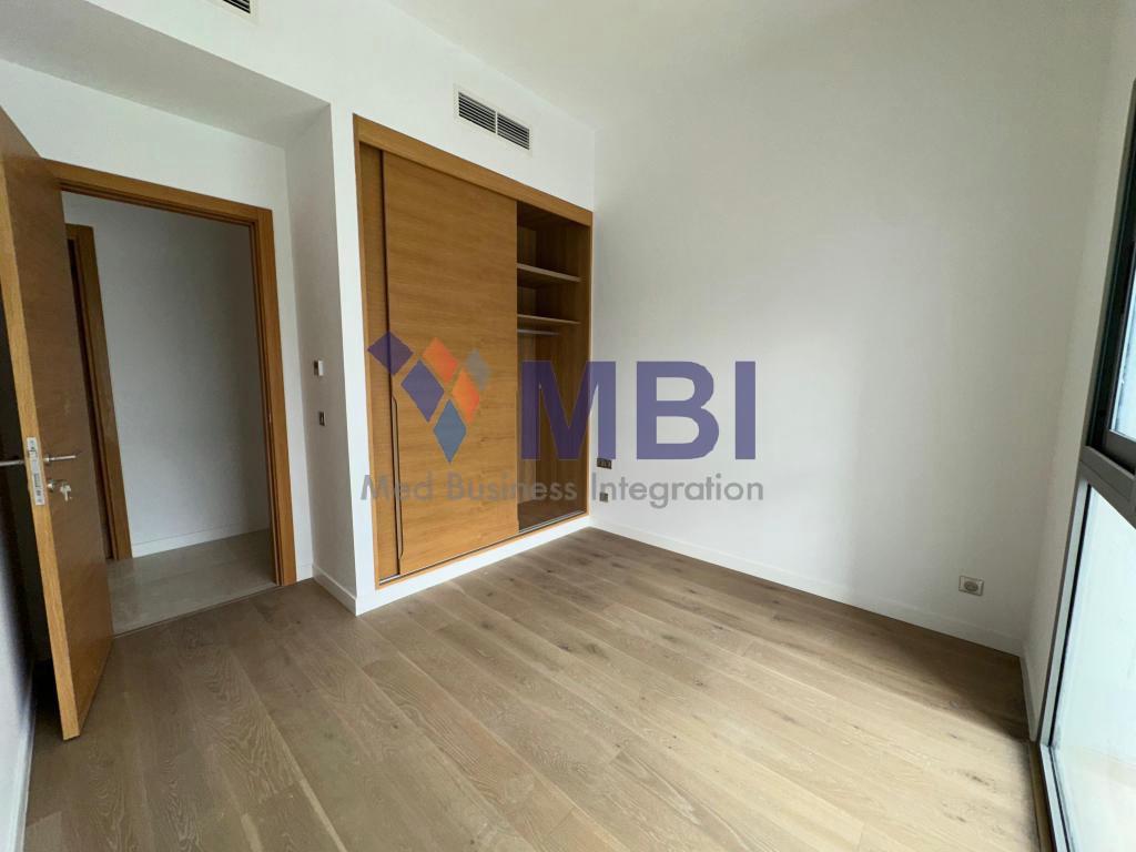 Appartement 200 m² f Centre ville — 7