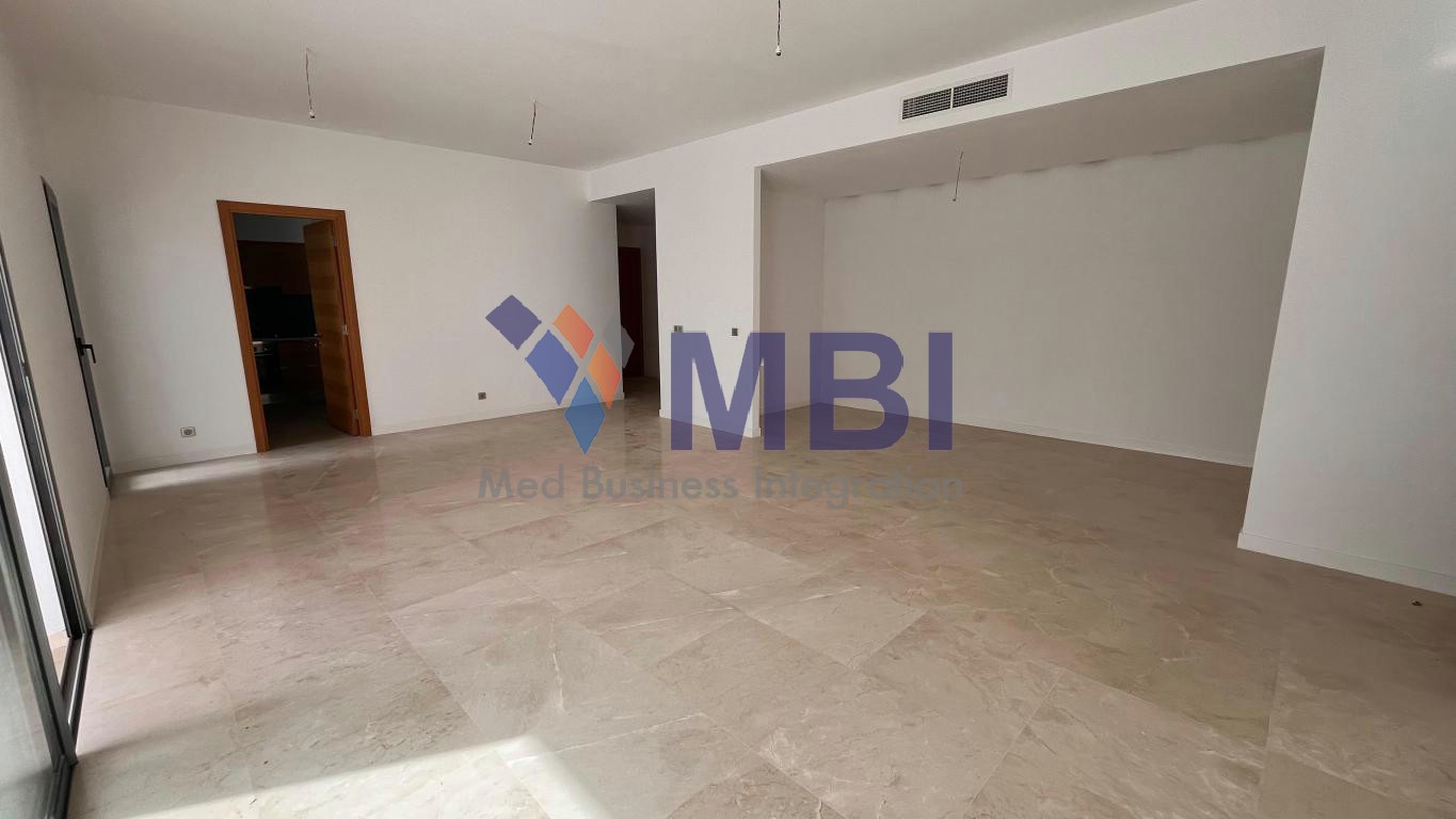 Appartement Vide à Louer Vue Mer L.M.T.2162