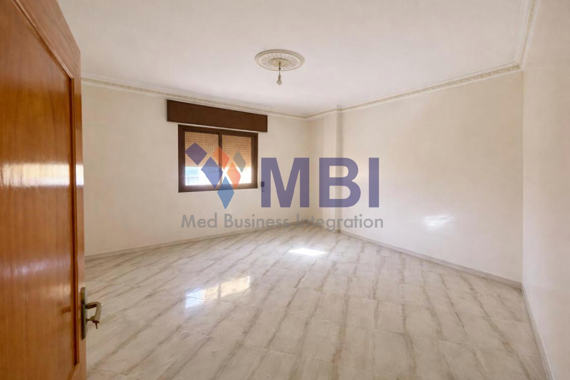 Bureau à louer – Quartier Bni Makada-L.A.A.2168