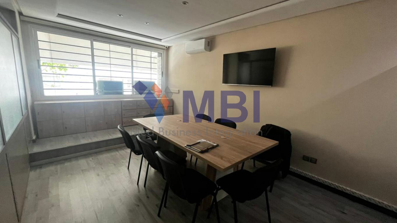 Bureaux Professionnels à louer au Centre-Ville L.C.A.2185