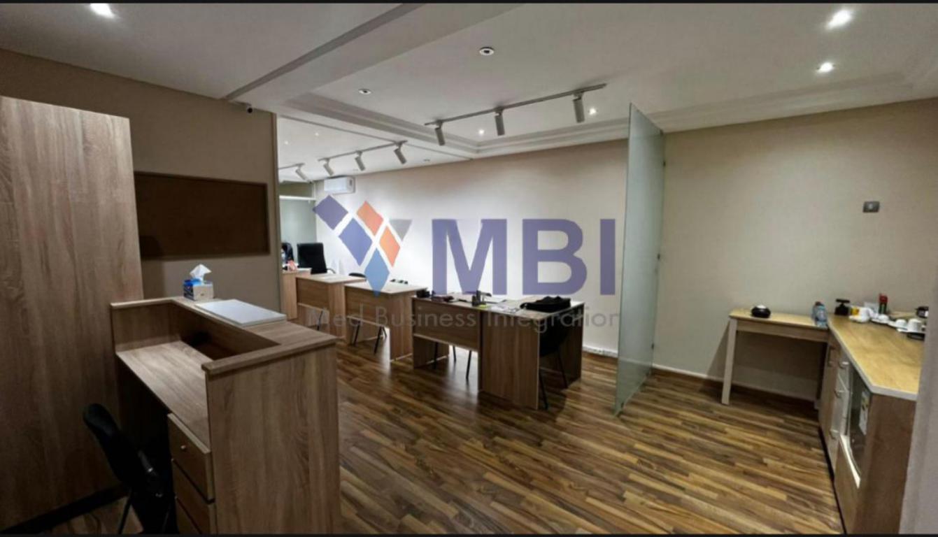Bureaux Professionnels à louer au Centre-Ville L.C.A.2185 — 3