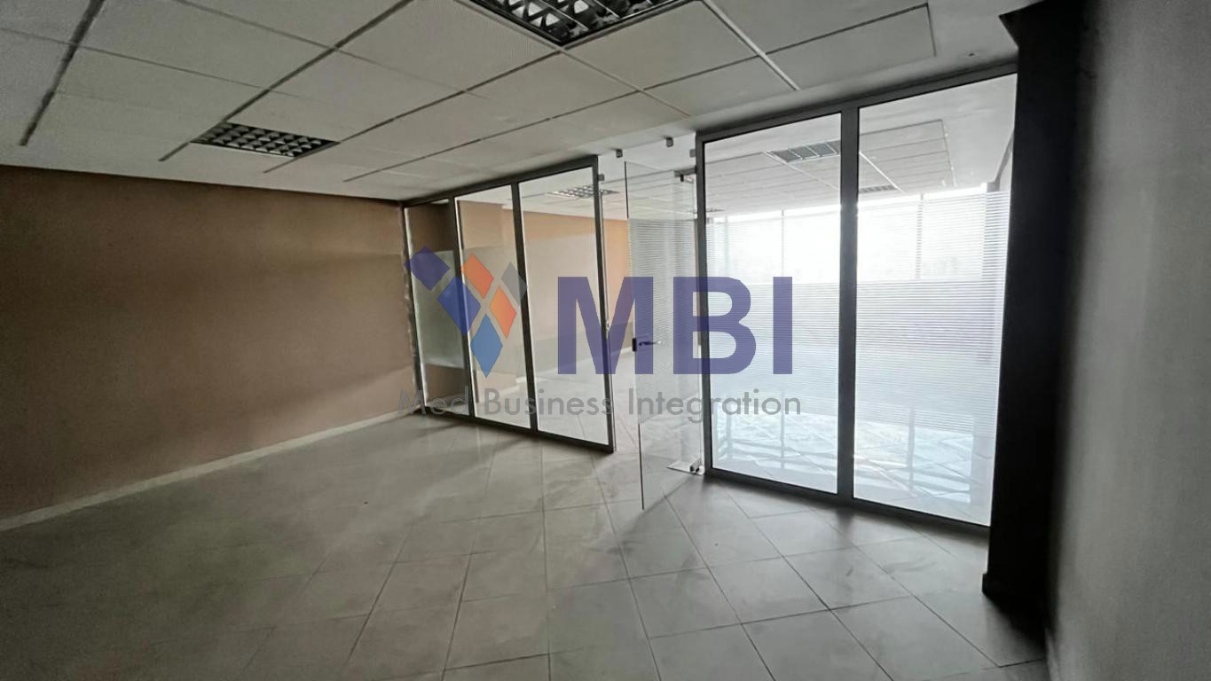 Bureaux Professionnels à louer au Centre-Ville L.C.A.2187